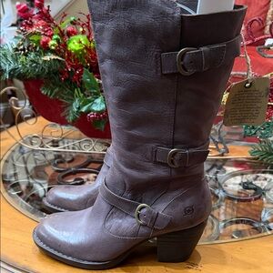 Born Women's Dark Brown Heeled Boots